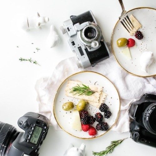 Come fotografare il cibo - foto in pianta di piatti e fotocamere
