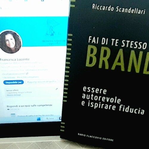 Fai di te stesso un brand di Skande recensione